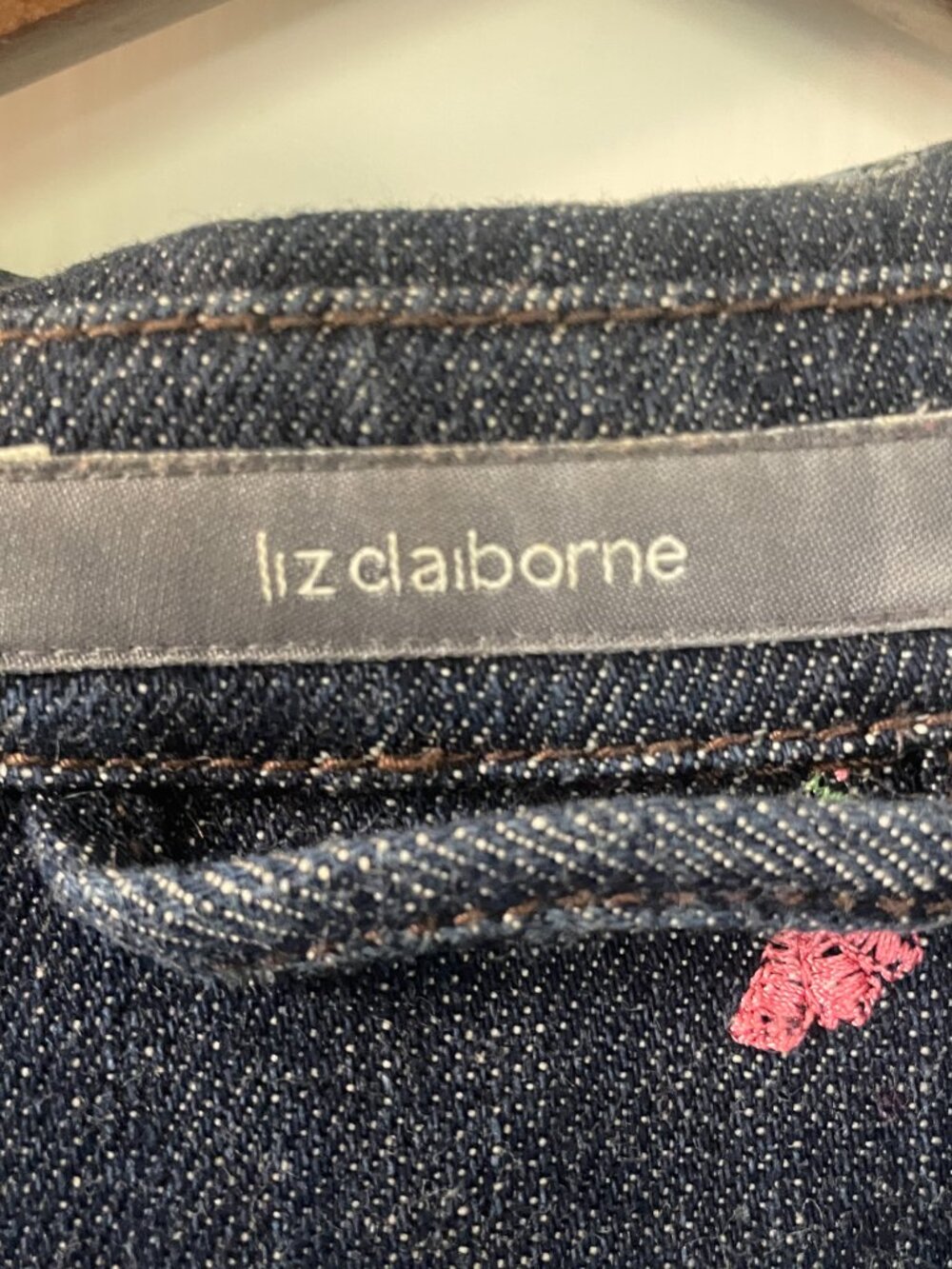 Liz Claiborne Womens Sz XL Floral Embroidered Dark Blue Denim Jacket - Picture 6 of 8